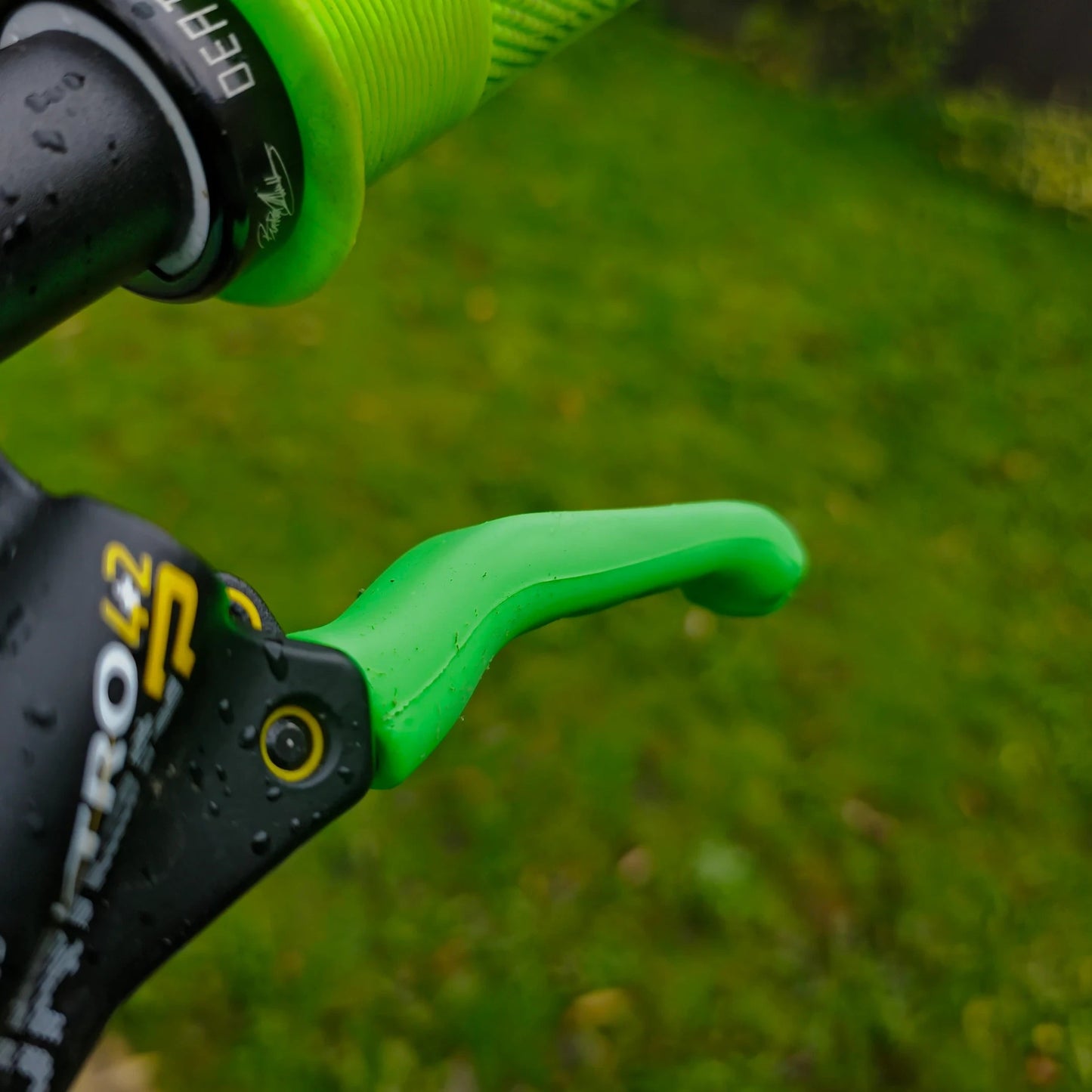 TrailDNA MTB Brake Lever Covers - TrailDNA - Mtb